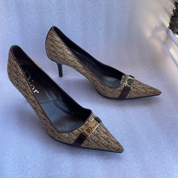 Christian Dior brown monogram heels - Picture 7 of 16